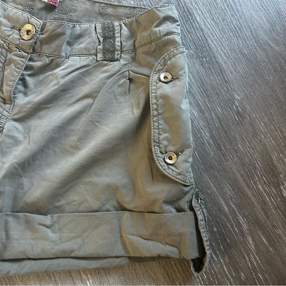 Gaudi Vintage Lovers Olive Green Women's Shorts European Size 40 US XS (25-26)